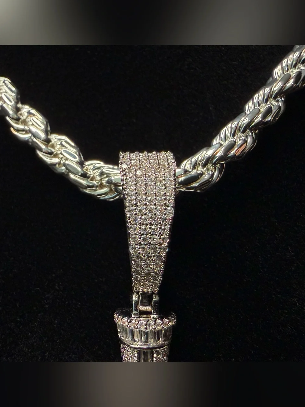 Iced Out Cross Pendant W/WG Finish 22in 5.5in Rope Chain Moissanite Brand New